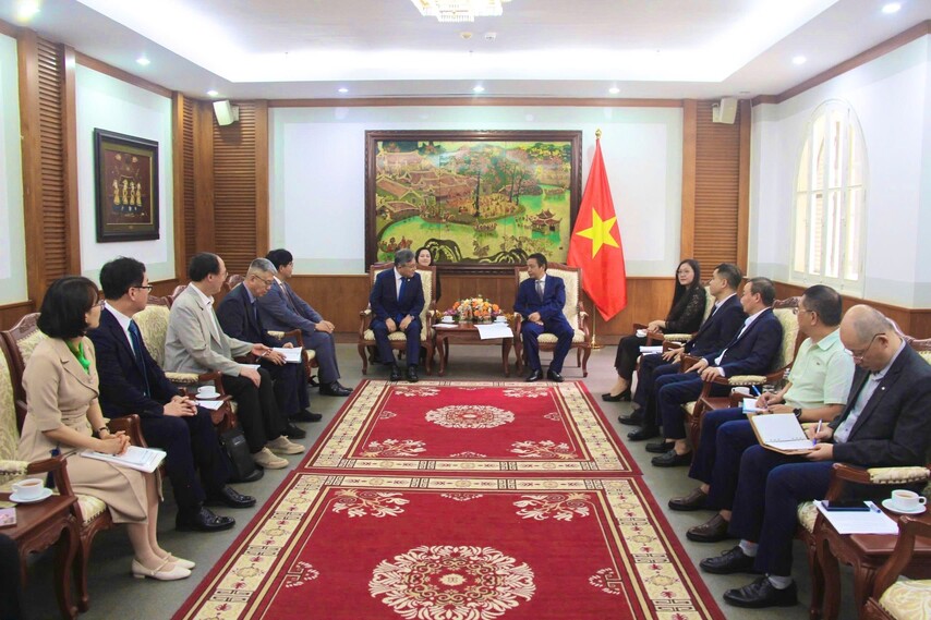 Z7752557096457 9a957841ffdc0aeb2040624822fdde6c