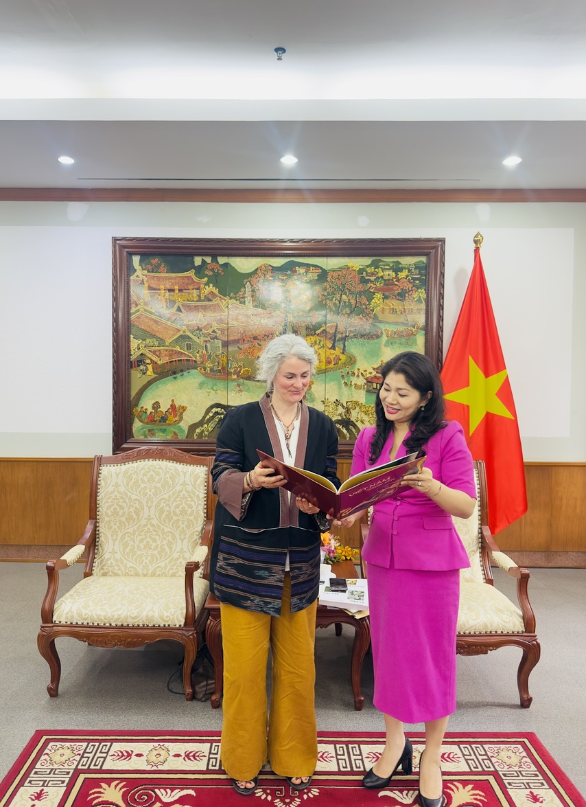 Z7755812180442 C89fc6717eda5c53ce76321efd075214