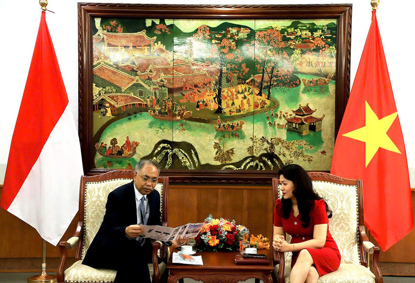 Z7776175294796 B7f75132a85a6108ac045d5b52b50929