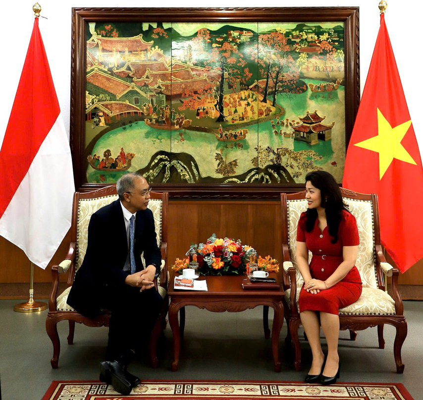 Z7776196424457 C352fcc8e38979c8729894dfd7b7aeb6